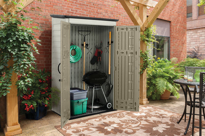 Vertical Storage Shed - US 03975