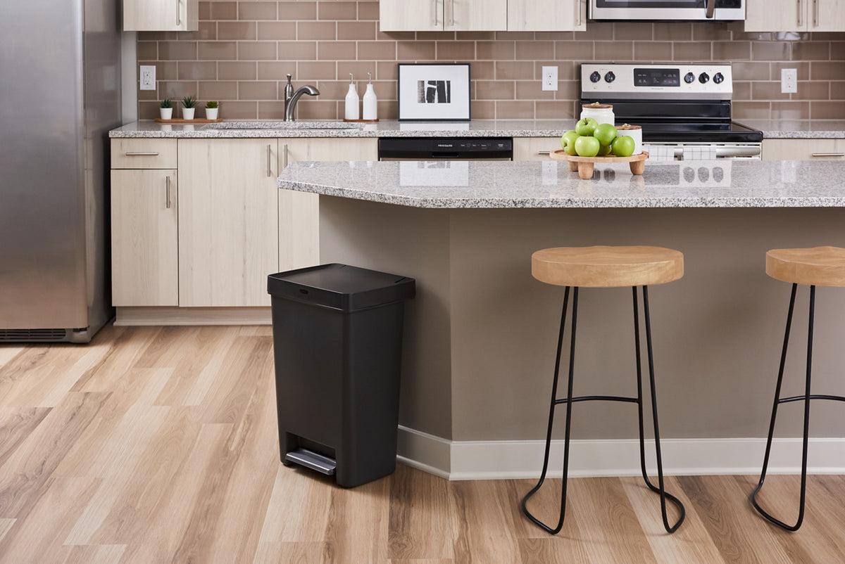 Premier® Series II Step-On Trash Can - US 53355