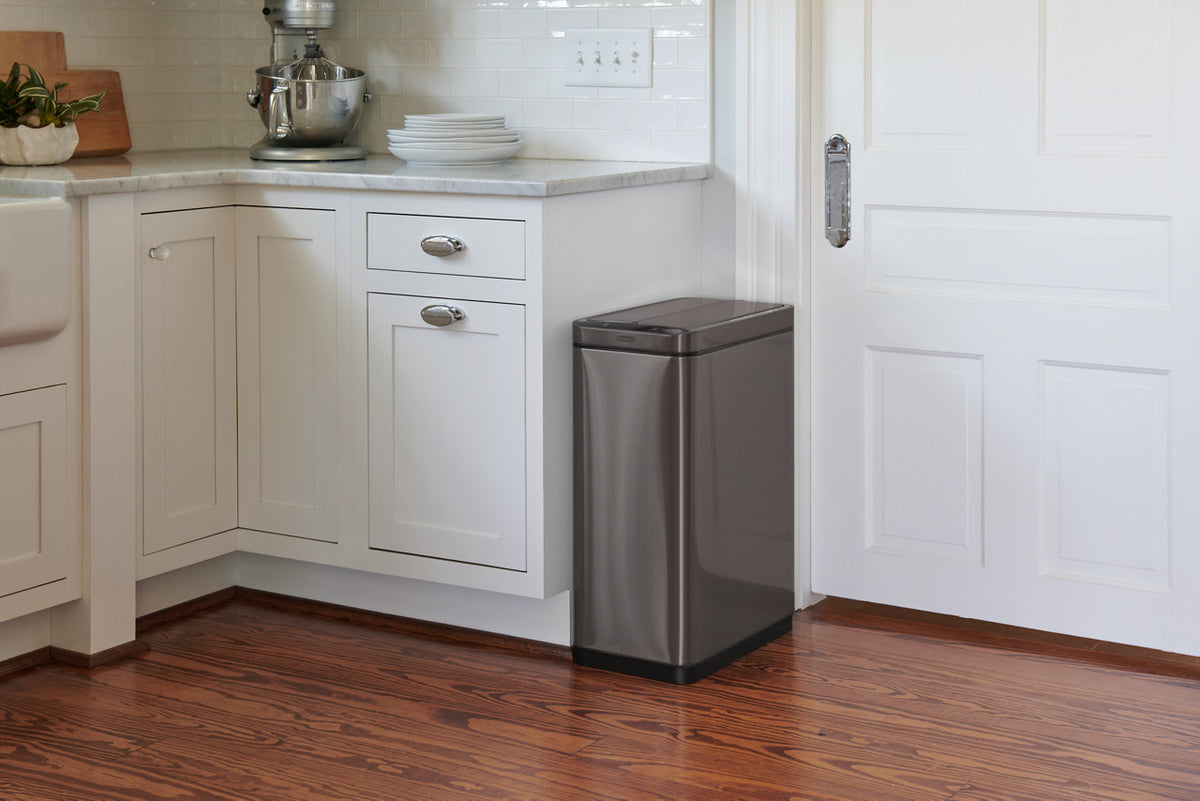 Elite™ Slim Sensor Trash Can - US 63803