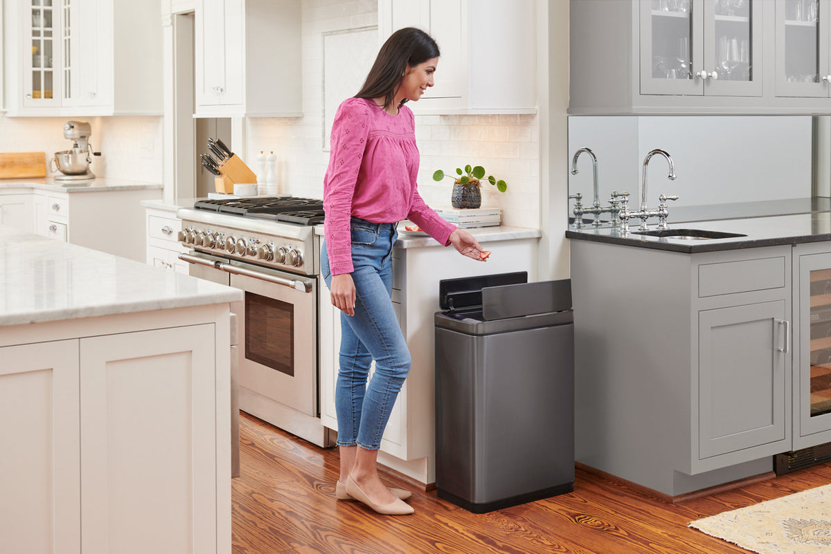 Elite™ Slim Sensor Trash Can - US 63803