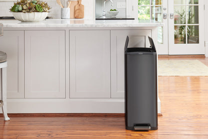 Elite™ Slim Step-On Trash Can - US 22862