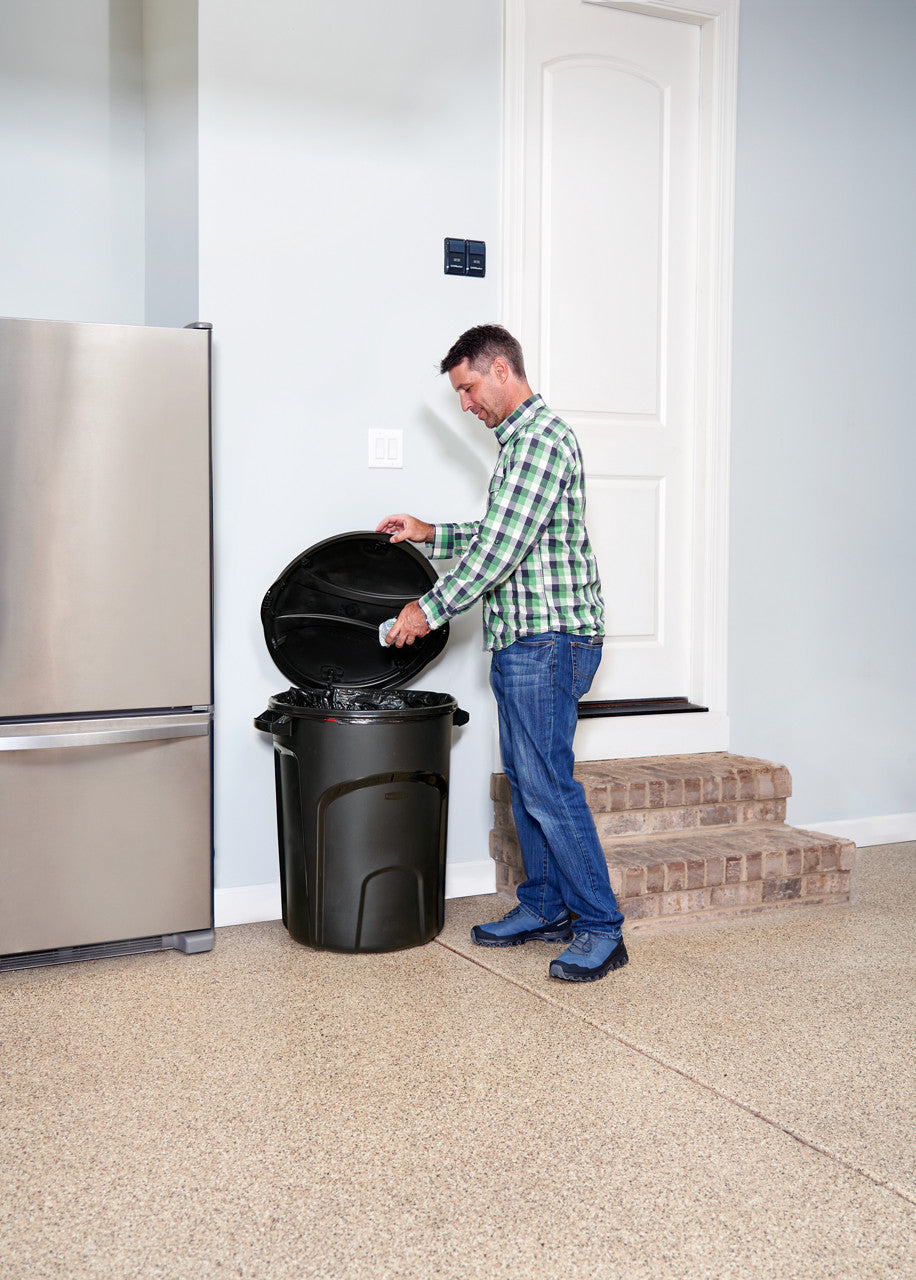Roughneck™ Vented Non-Wheeled Trash Can - US 70999