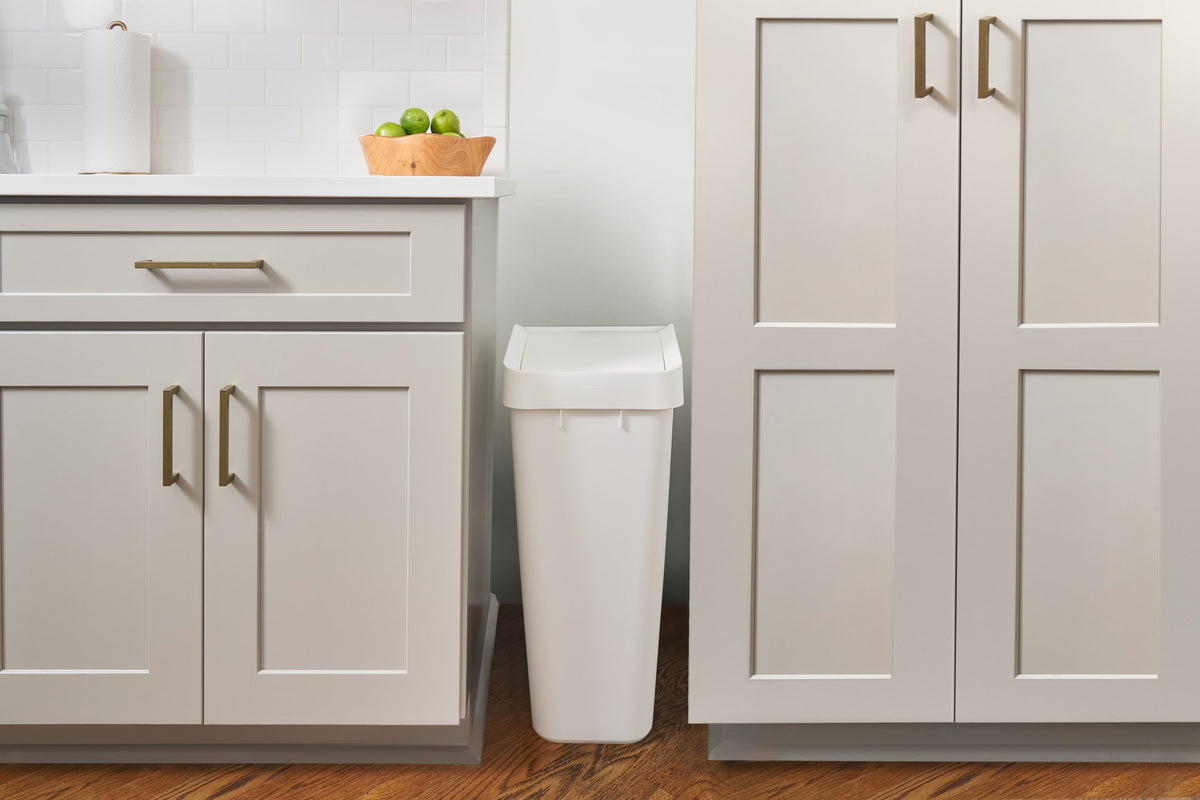 Swing Top Trash Can - US 60548