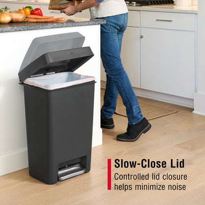 Step-On Trash Can - US 00807
