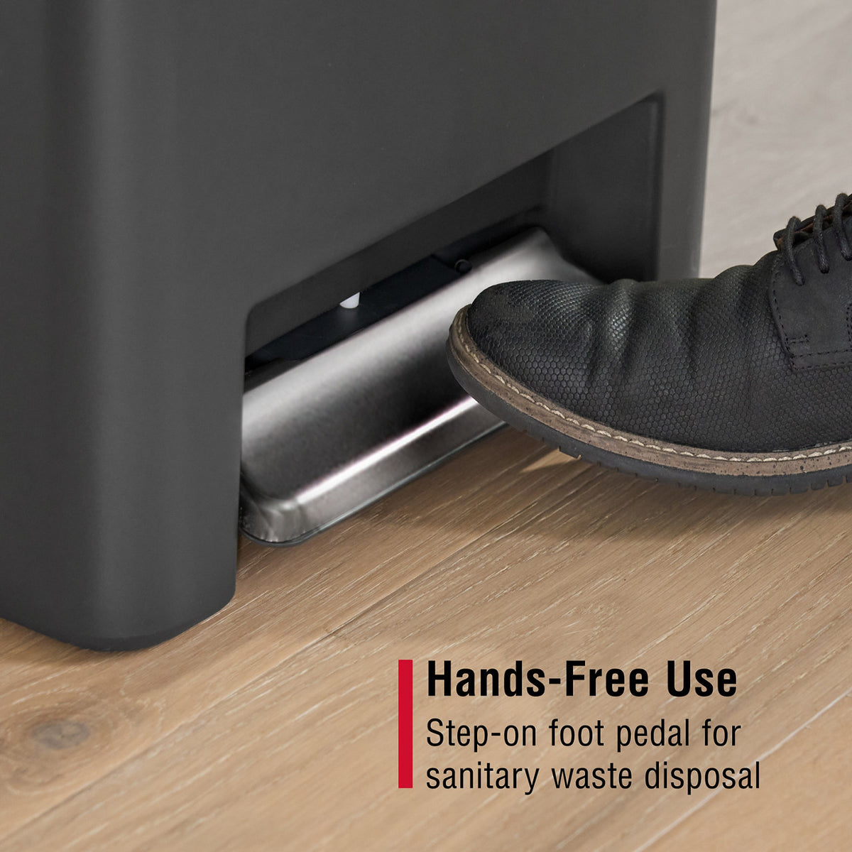 Step-On Trash Can - US 00807