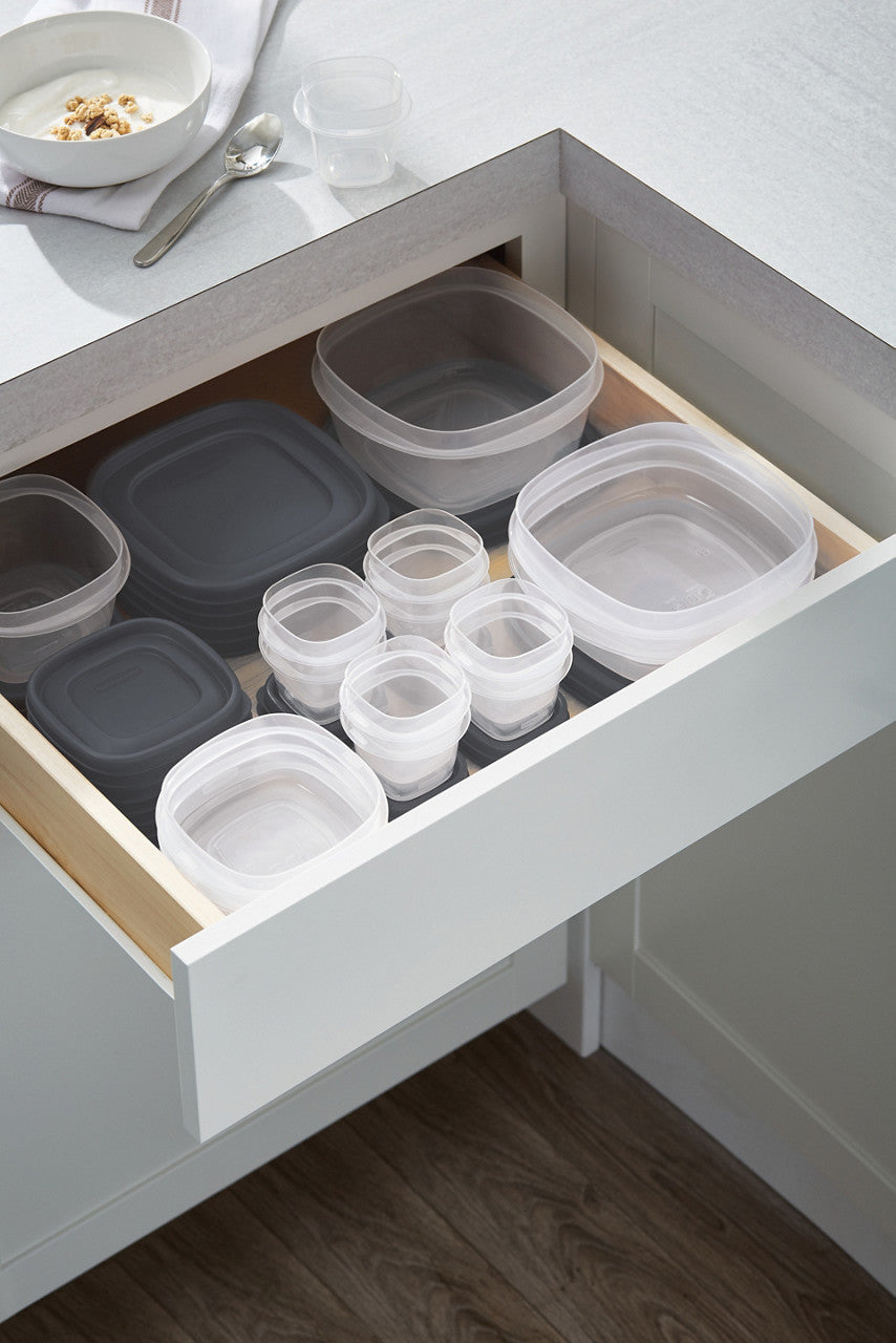 EasyFindLids™ Food Storage Container Set with SilverShield® Antimicrobial Product Protection - US 08621